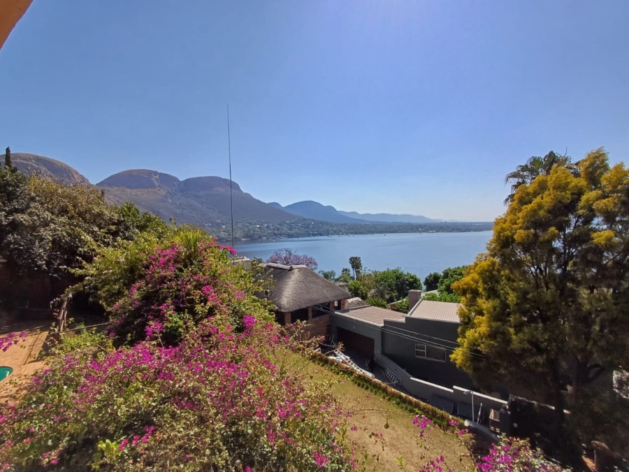 4 Bedroom Property for Sale in Kosmos North West